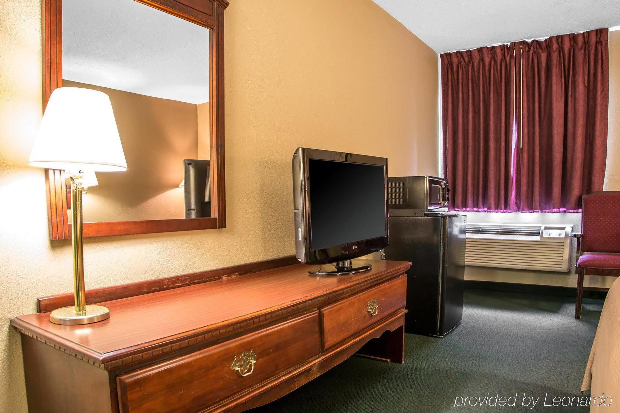 Super 8 By Wyndham I-81 Hotel
