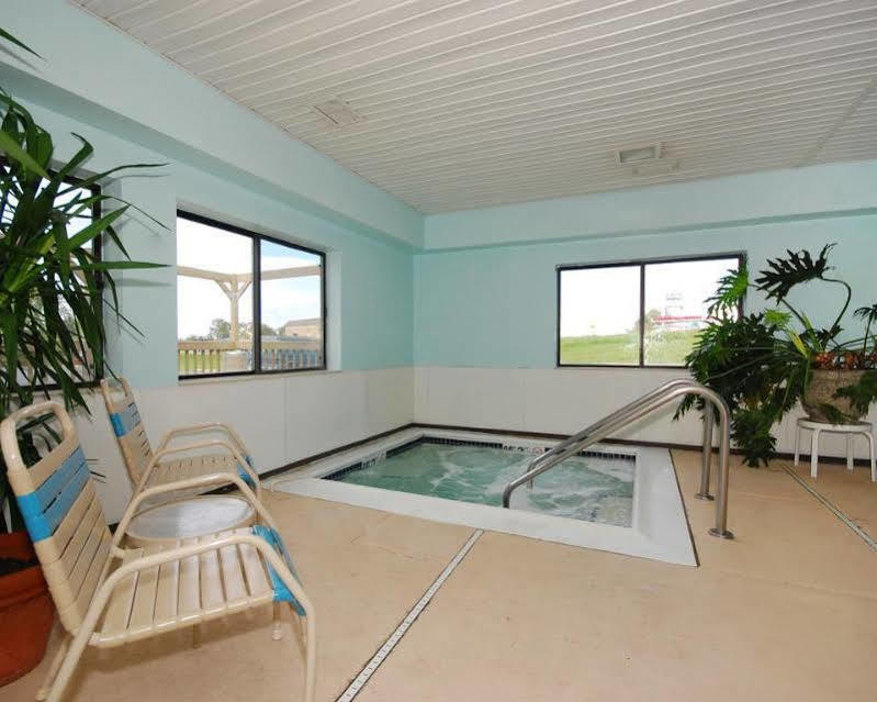 Super 8 By Wyndham I-81 Hotel 2*