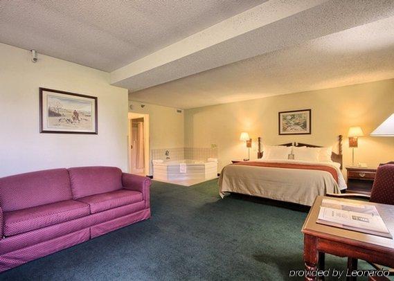 Super 8 By Wyndham I-81 2*