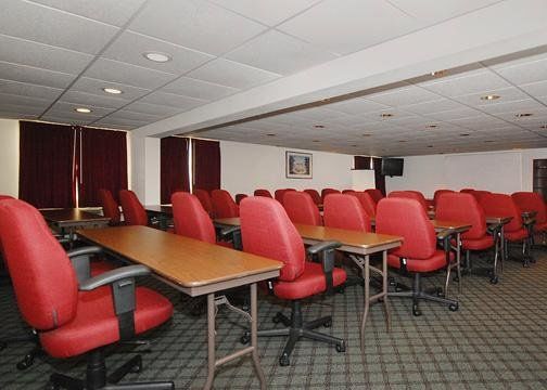 Super 8 By Wyndham I-81 Hotel 2*