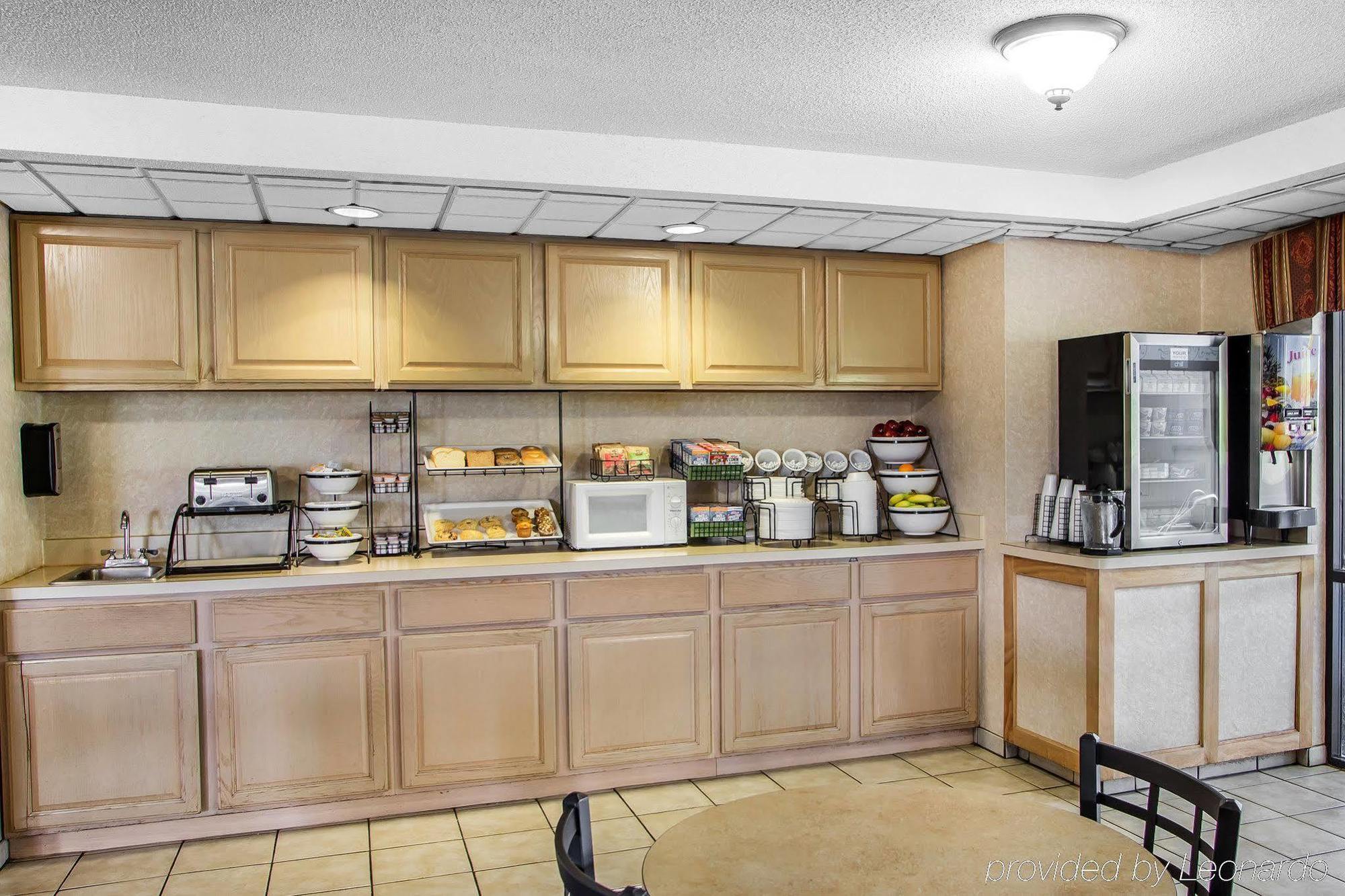 Super 8 By Wyndham I-81 Hotel